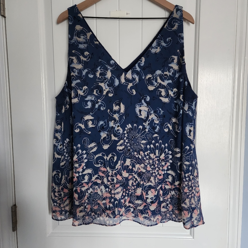 Lane Bryant v neck blouse navy floral lined size 20
